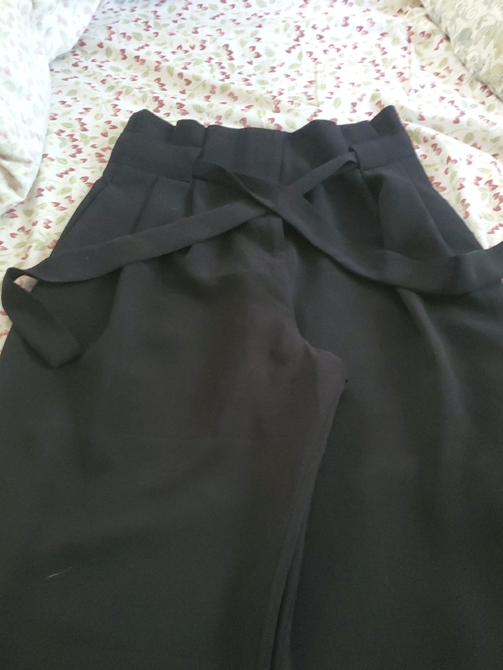 H&M Black High-Waist Wide Leg Trousers with Self-Tie Belt